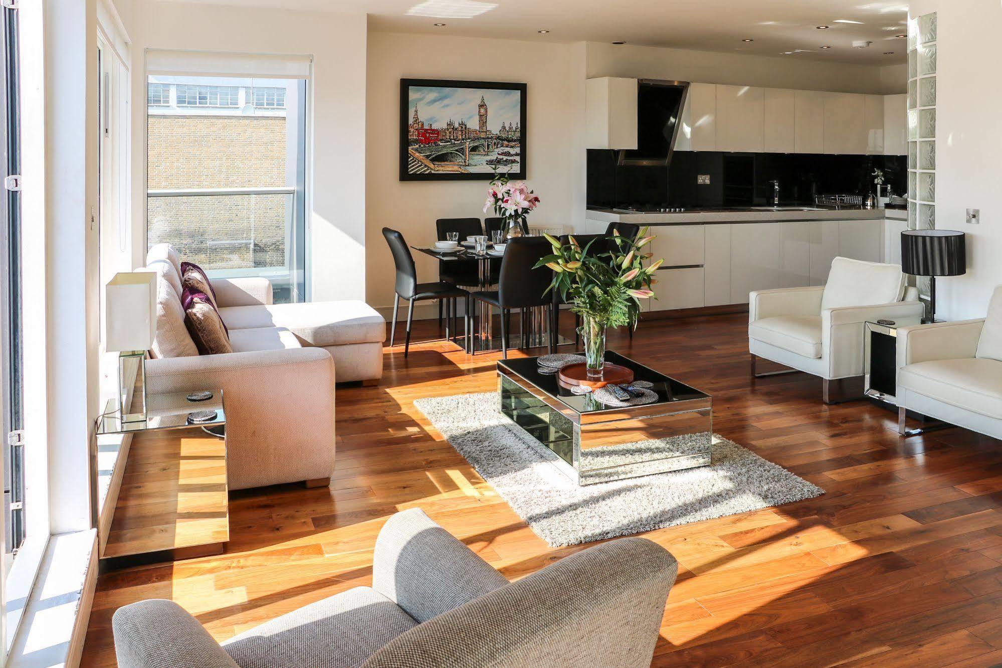 Hotel Courtyard & Penthouse London